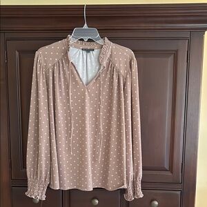 Adrianna Papell Tan and White Blouse Elegant Top